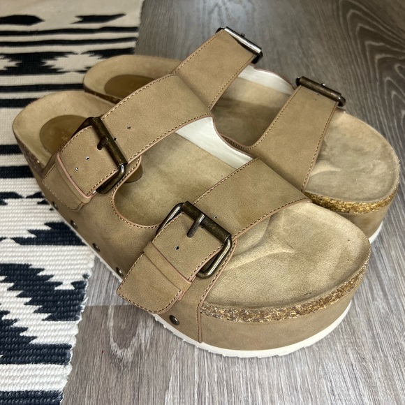 Altar'd State Shoes - Altar’d State Serenna Platform Sandals Size 9